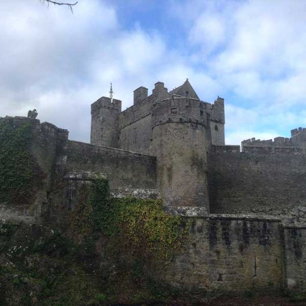 cahir castle view from the outside